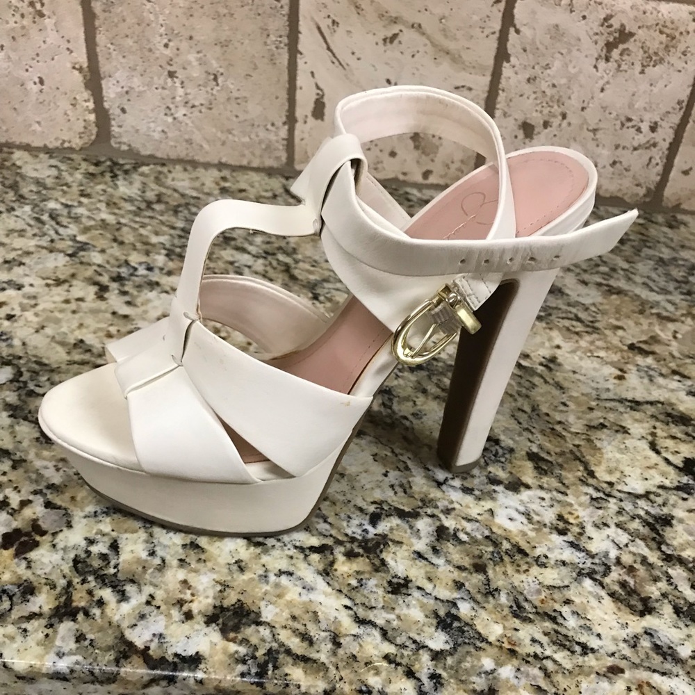 Jessica Simpson off white heels